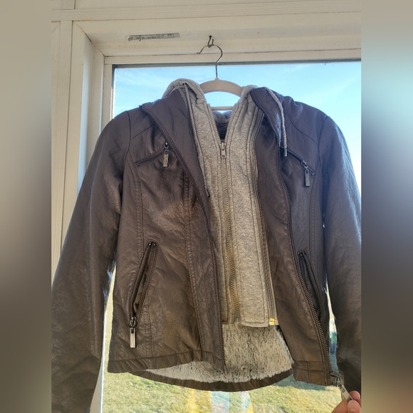 Leather jacket - Picture 2 of 7